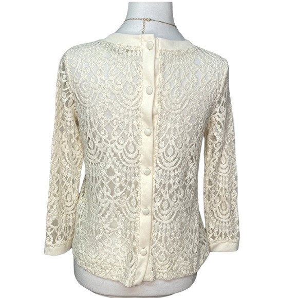 Banana Republic Lace Back Button Detail Blouse - Picture 4 of 5